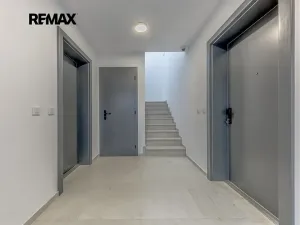 Pronájem bytu 2+kk, Kladno, Veleslavínova, 39 m2