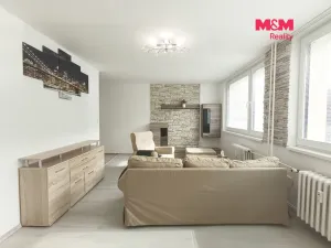 Pronájem bytu 1+kk, Slaný, Na Dolíkách, 33 m2