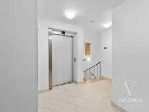 Prodej bytu 2+kk, Praha - Letňany, Hlučkova, 60 m2