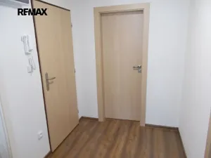 Pronájem bytu 1+kk, Rousínov, 31 m2