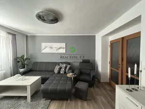 Prodej bytu 2+1, Oslavany, Hlavní, 53 m2