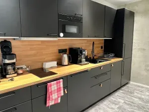 Pronájem kanceláře, Praha - Holešovice, Dělnická, 440 m2