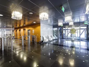 Pronájem kanceláře, Praha - Karlín, Ke Štvanici, 1080 m2
