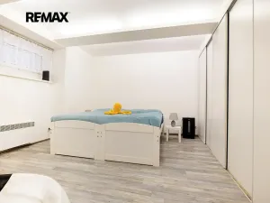 Prodej bytu 2+kk, Praha - Podolí, Doudova, 50 m2