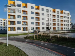 Pronájem bytu 1+kk, Praha - Uhříněves, Oty Bubeníčka, 29 m2