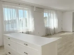 Pronájem vily, Zlín, 574 m2