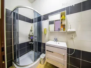 Prodej obchodního prostoru, Kardašova Řečice, nám. J. Hrubého, 550 m2