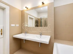 Pronájem bytu 3+1, Praha - Smíchov, Kořenského, 108 m2