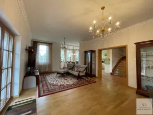 Pronájem rodinného domu, Kolová, 372 m2