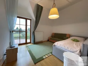 Pronájem rodinného domu, Kolová, 372 m2
