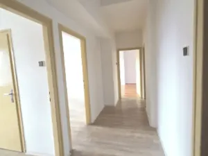 Pronájem bytu 3+1, Praha - Čakovice, Radbuzská, 85 m2