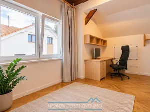 Prodej obchodního prostoru, Březí, Dunajovická, 630 m2