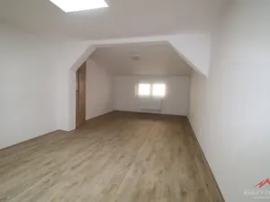 Pronájem bytu 2+1, Děčín - Děčín IV-Podmokly, Mírové nám., 79 m2