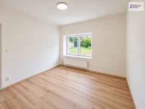 Pronájem bytu 2+kk, Praha - Radotín, Kraslická, 43 m2