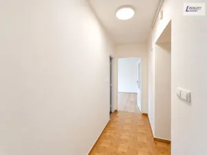 Pronájem bytu 2+kk, Praha - Radotín, Kraslická, 43 m2