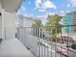Pronájem bytu 2+kk, Hradec Králové - Třebeš, Pod Zámečkem, 60 m2
