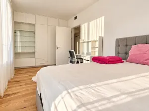 Pronájem bytu 4+kk, Praha - Radlice, U Komína, 119 m2