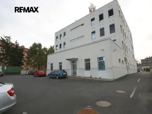 Pronájem obchodního prostoru, Kolín, Sladkovského, 540 m2