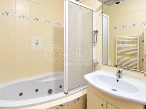 Prodej bytu 3+1, Odry, sídliště Míru, 76 m2