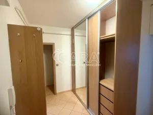 Pronájem bytu 2+kk, Praha - Hloubětín, Slévačská, 67 m2