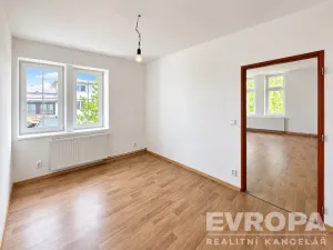 Prodej rodinného domu, Nová Paka, Kafkova, 210 m2