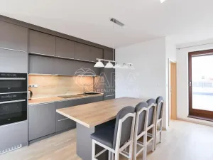 Prodej bytu 2+kk, Praha - Zličín, Lanžhotská, 61 m2