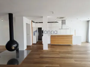Pronájem bytu 4+kk, Praha, Laubova, 203 m2