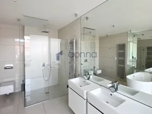 Pronájem bytu 4+kk, Praha, Laubova, 203 m2