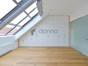 Pronájem bytu 4+kk, Praha, Laubova, 203 m2