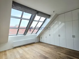 Pronájem bytu 4+kk, Praha, Laubova, 203 m2