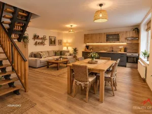 Pronájem bytu 3+kk, Děčín - Děčín IV-Podmokly, Mírové nám., 100 m2