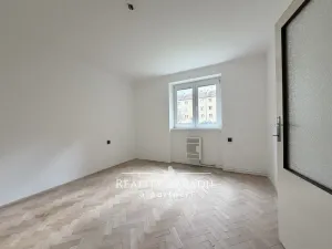 Prodej bytu 2+1, Benešov, Na Spořilově, 59 m2