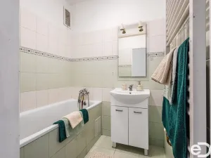 Prodej bytu 3+1, Střevač, 69 m2