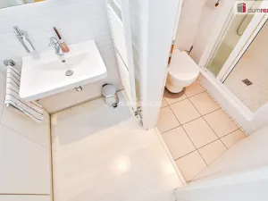Pronájem kanceláře, Praha - Nové Město, V jirchářích, 284 m2