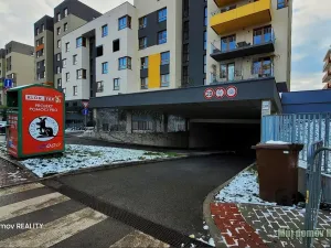 Pronájem bytu 1+kk, Praha - Modřany, Komořanská, 36 m2