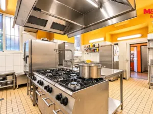 Pronájem restaurace, Praha - Krč, Pacovská, 324 m2