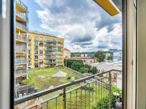 Pronájem bytu 2+kk, Praha - Vysočany, Na Harfě, 57 m2