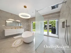 Prodej rodinného domu, Jeviněves, 200 m2