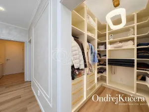 Prodej rodinného domu, Jeviněves, 200 m2