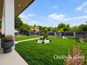 Prodej rodinného domu, Jeviněves, 200 m2