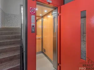 Prodej bytu 3+1, Moravský Krumlov, Sídliště, 73 m2
