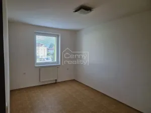 Pronájem bytu 2+1, Sezemice, Nerudova, 55 m2