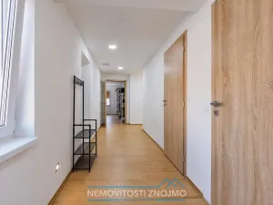 Prodej rodinného domu, Chvalovice, 220 m2