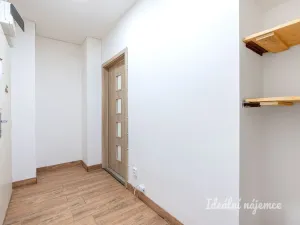 Pronájem bytu 2+kk, Praha - Břevnov, Patočkova, 41 m2