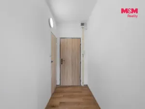 Pronájem bytu 1+1, Ústí nad Labem - Severní Terasa, Šípková, 33 m2