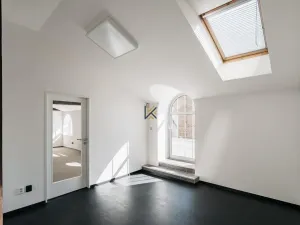 Pronájem kanceláře, Praha - Smíchov, Nádražní, 26 m2