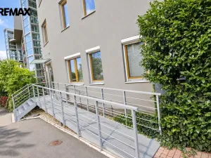 Pronájem bytu 2+kk, Praha - Vokovice, Lužná, 70 m2