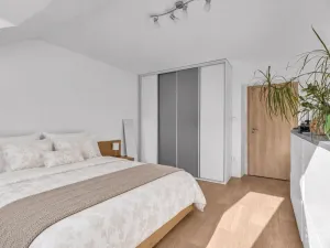 Prodej bytu 3+1, Hradec Králové, Škroupova, 80 m2