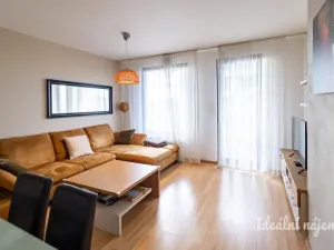 Pronájem bytu 2+kk, Praha - Vysočany, Sousedíkova, 59 m2