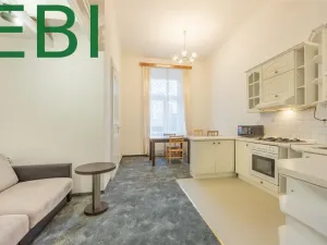 Prodej bytu 3+1, Praha, Římská, 121 m2